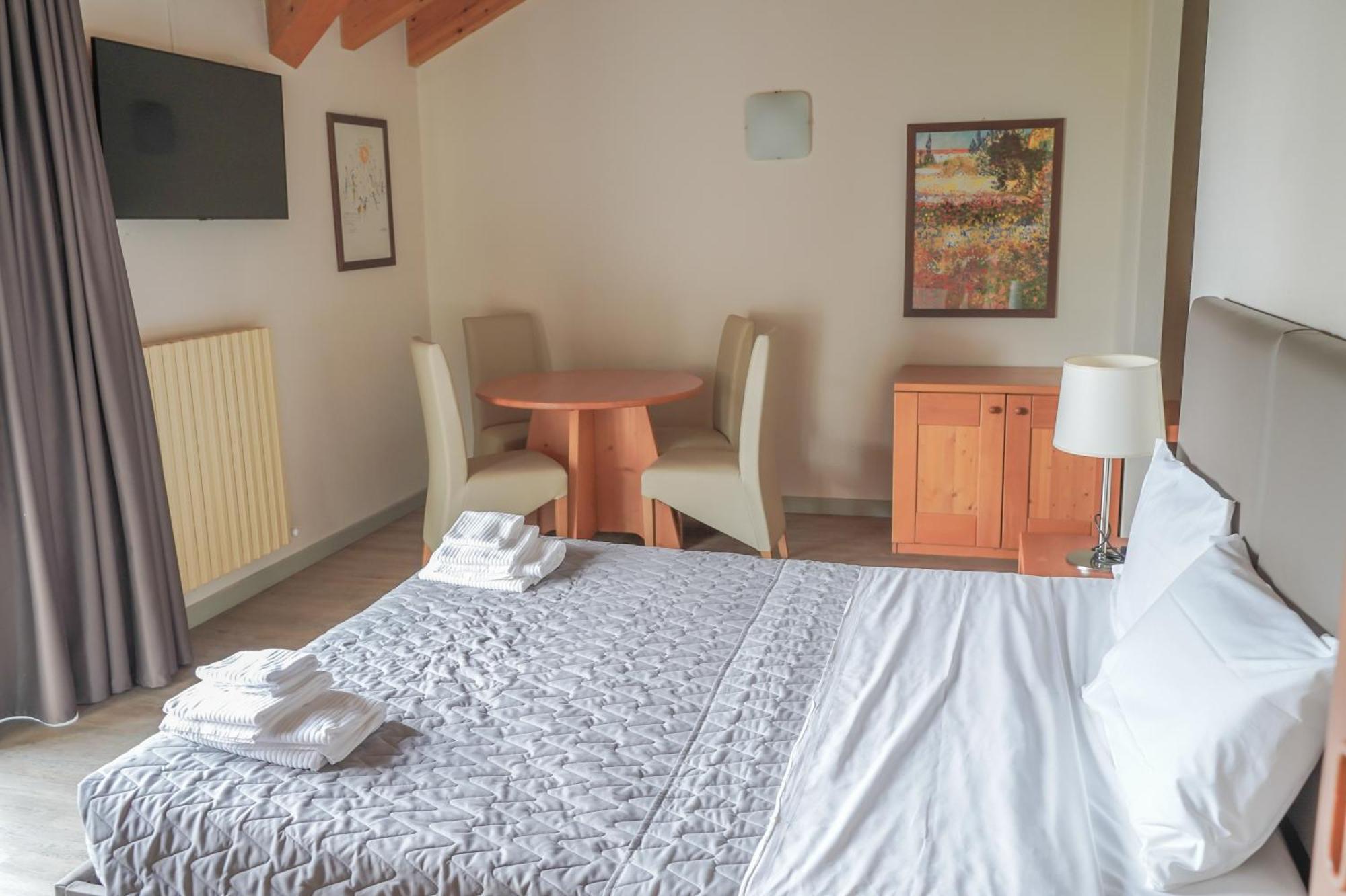 Al Ponte Garni Pergine Valsugana Quarto foto